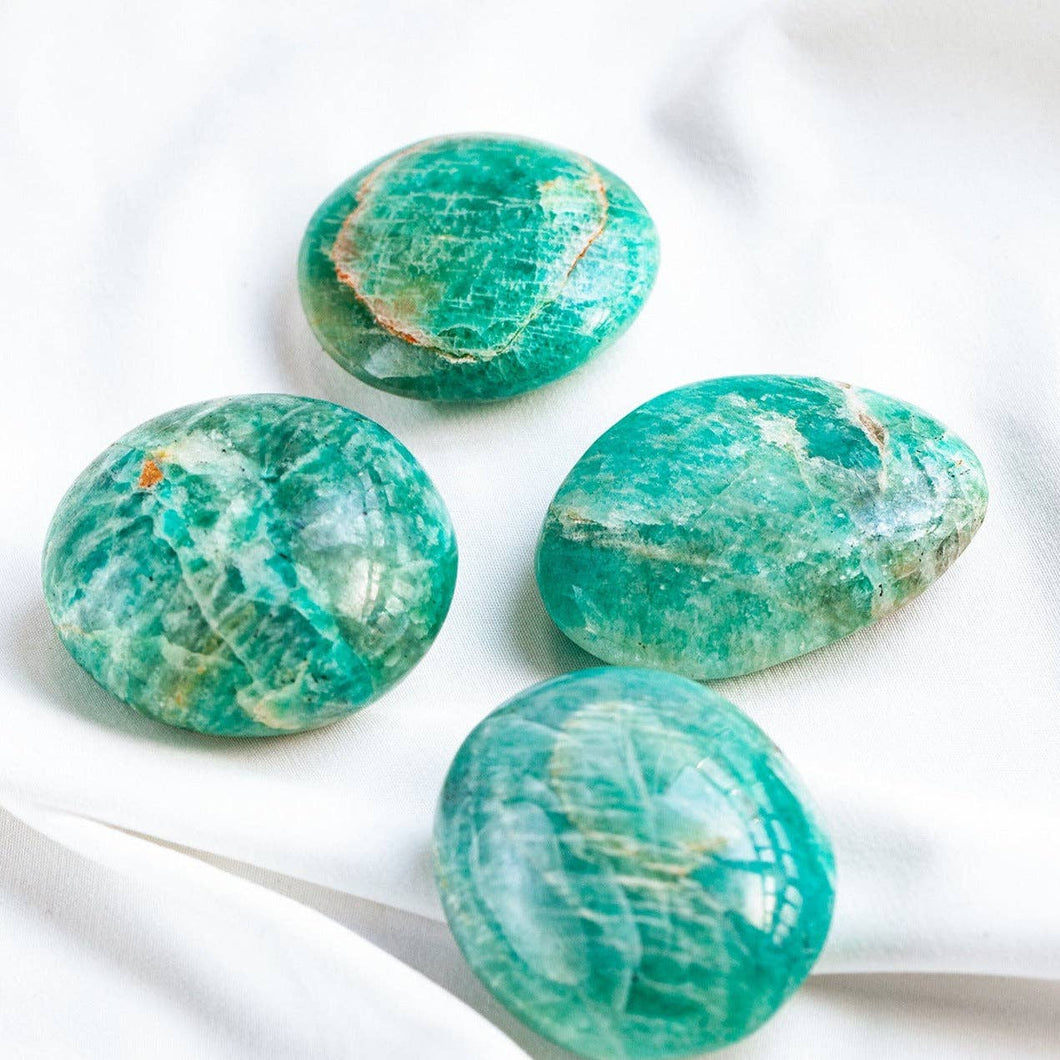 Amazonite Palm Stone : Communication, Calm & Positivity